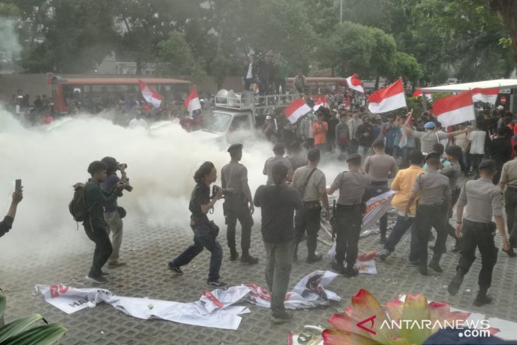Kericuhan terjadi di gedung KPK