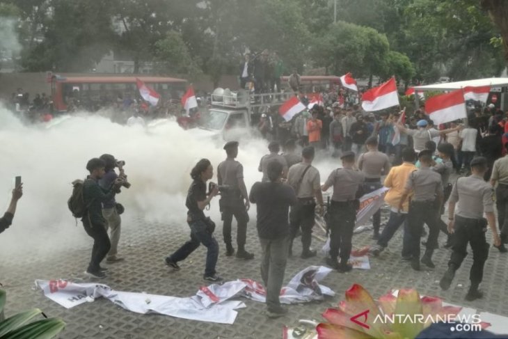 Kericuhan terjadi di gedung KPK