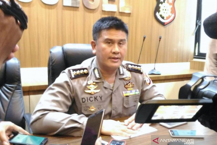 Polisi menembak kaki pelaku pencurian sepeda motor karena berontak