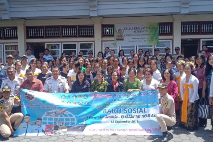 Dishub Denpasar bantu 15 panti asuhan