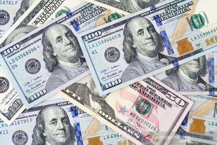 Dolar menguat setelah Fed pangkas suku bunga