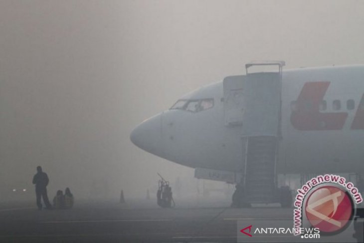 Thickening smog disrupts Palangka Raya airport's flight schedules