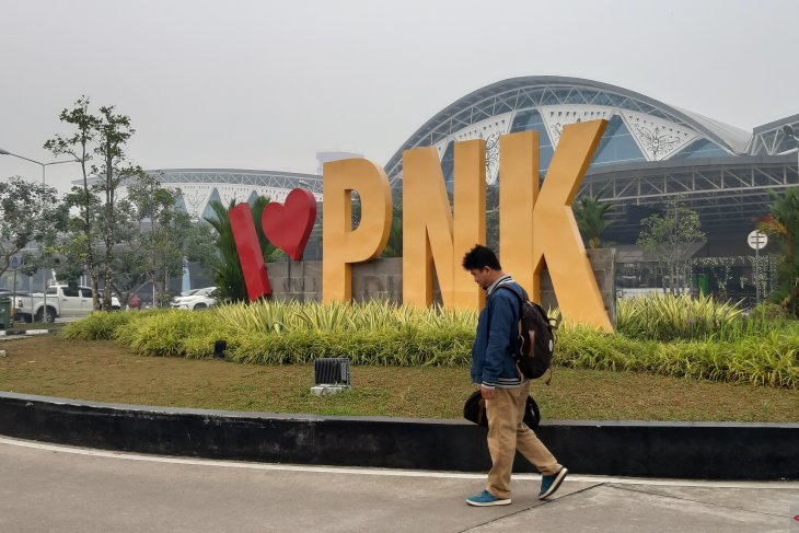 Bandara Supadio masih terganggu akibat asap