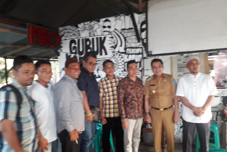 Wabup Bangka Tengah berikan
