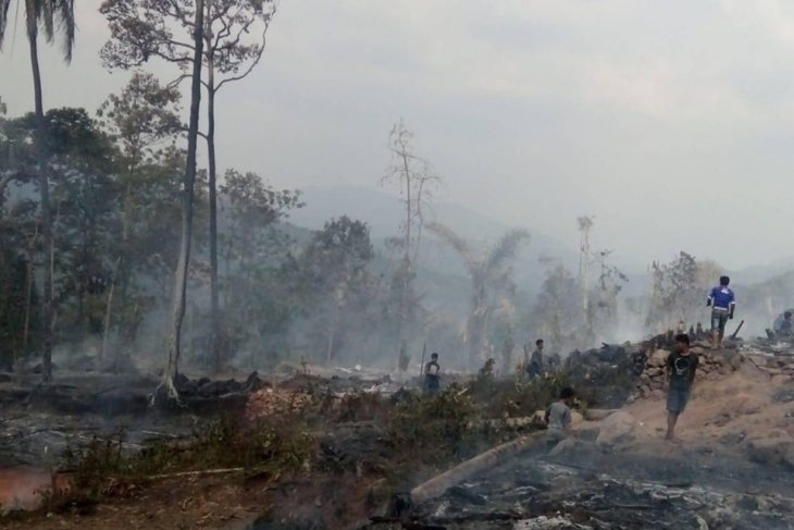 Bantuan warga Badui mengalir, diapresiasi BPBD Lebak