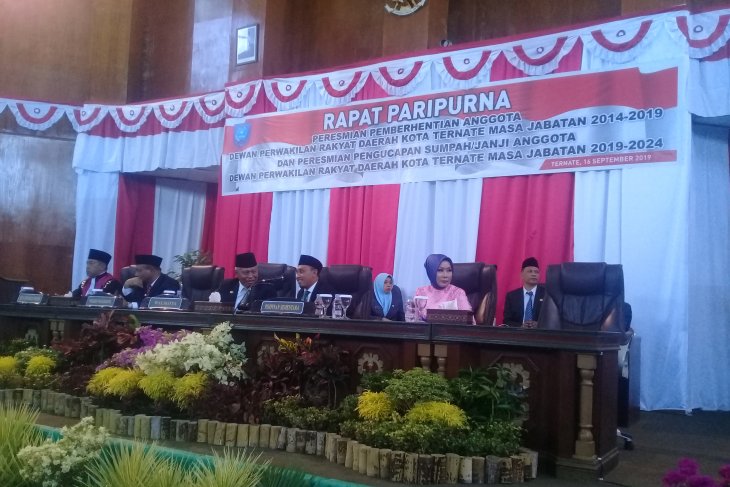 Kursi pimpinan DPRD kota Ternate berganti