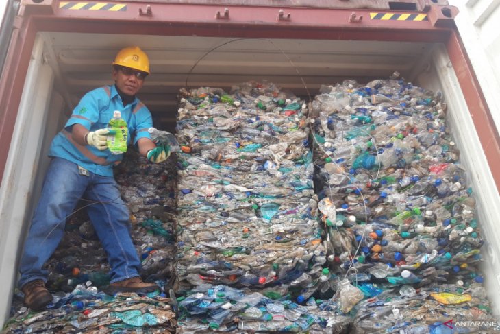 Indonesia re-exports hazardous waste to Australia