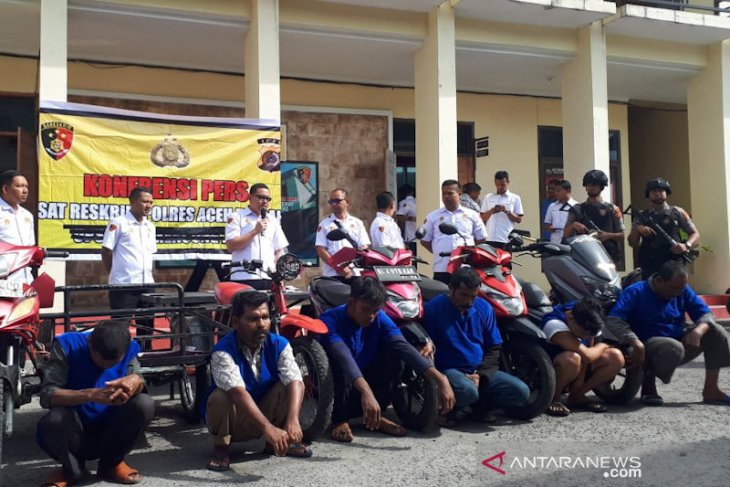 Enam pengemis main judi ditangkap polisi si Takengon