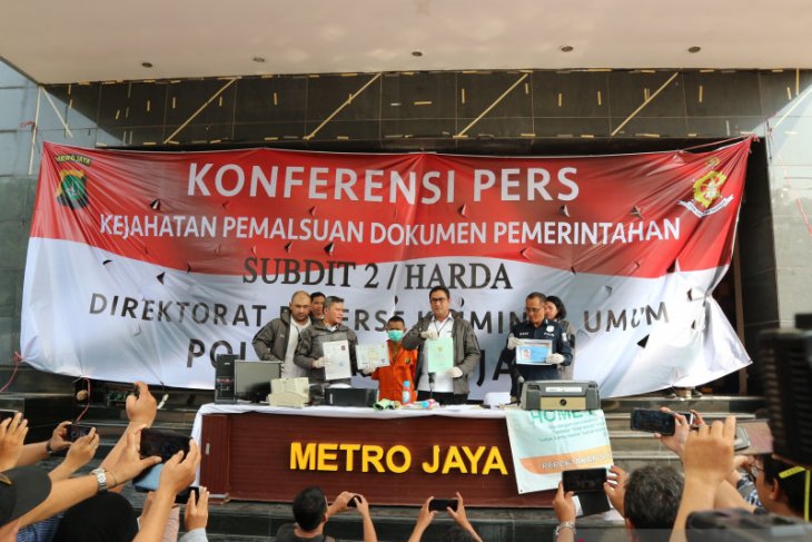Pemalsu surat berharga negara ditangkap Polda Metro Jaya