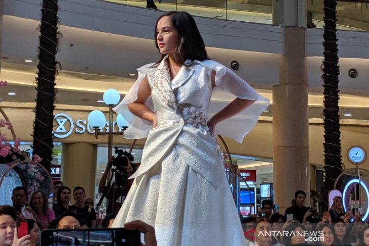 Pilih ketiak berbulu atau tanpa bulu ? Ini jawaban Chelsea Islan