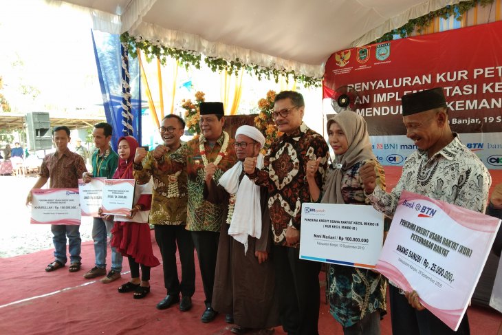 Pemerintah naikkan target penyaluran KUR menjadi Rp140 triliun