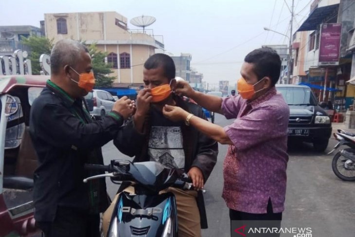 Akibat kabut asap, BPBD Tapanuli Selatan bagikan ribuan masker