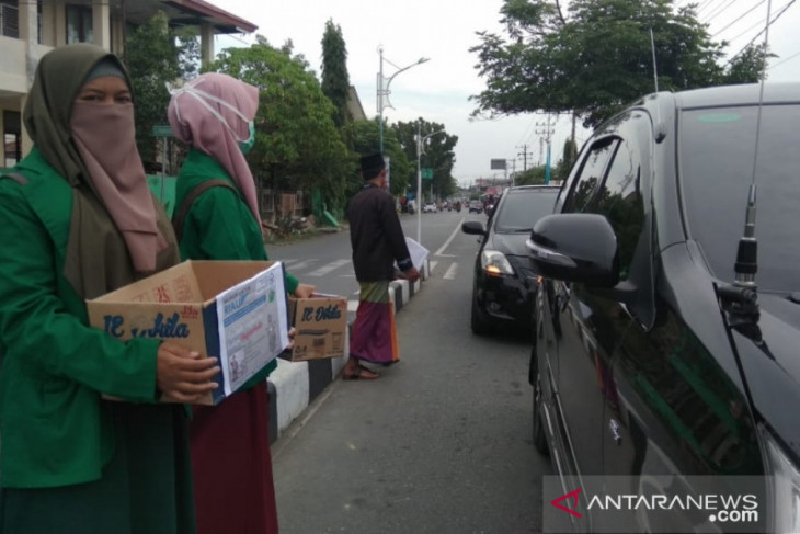 Mahasiswa Aceh Barat galang dana bantu korban kabut asap di Riau