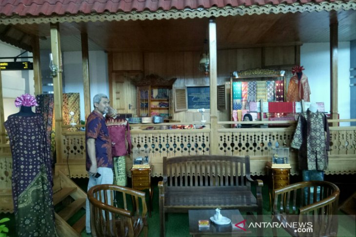 Bandara SMB II gratiskan lapak bagi promosi produk IKM Palembang