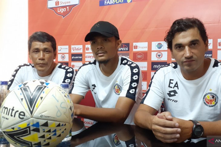 Hadapi PSM Makassar, Eduardo Almeida belum dampingi Semen Padang