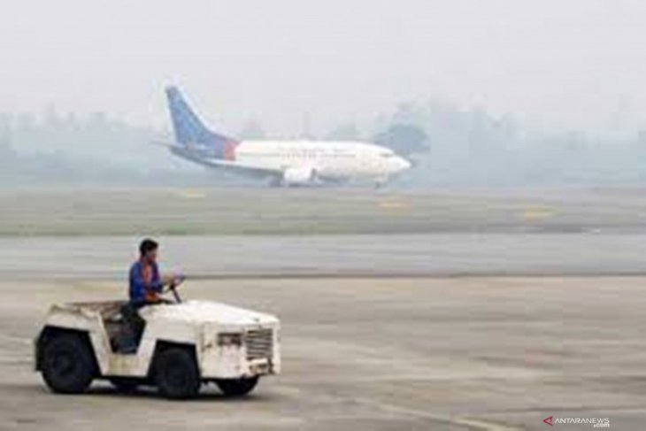 Kabut asap ganggu penerbangan pagi di Jambi