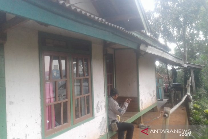AR terduga teroris yang ditangkap, warga Cianjur