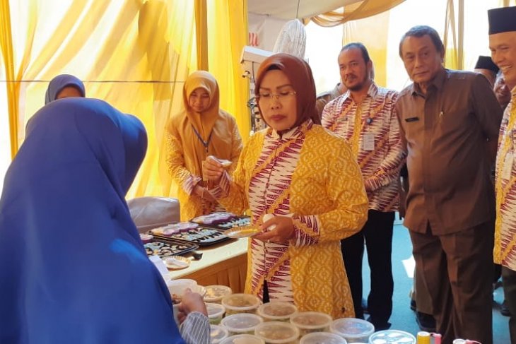 Bupati Serang harap masyarakat manfaatkan bahan makanan lokal.