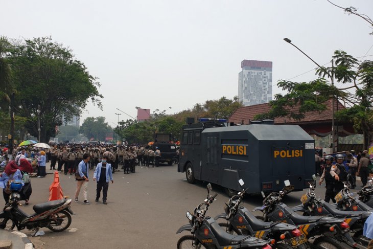 Walhi kecam tindakan represi terhadap aksi mahasiswa