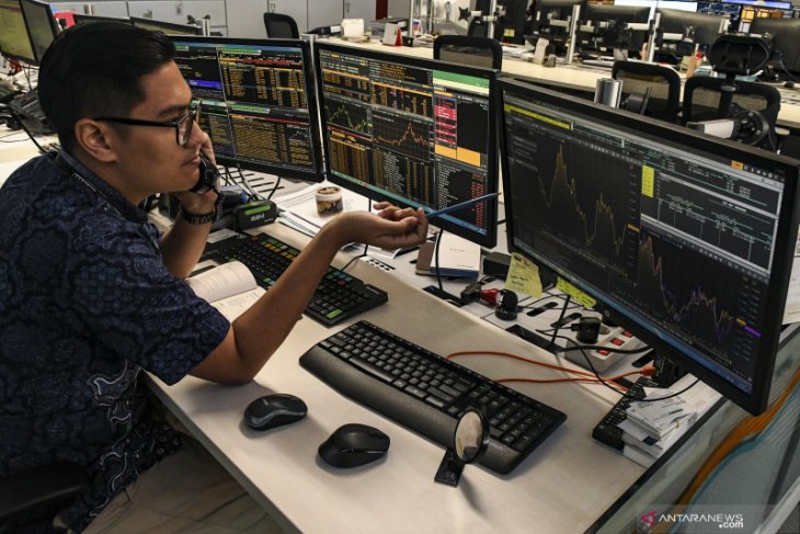 IHSG diperkirakan terus tertekan aksi jual sepanjang akhir pekan ini