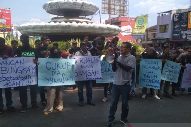Jurnalis Sukabumi menuntut tidak ada lagi kekerasan terhadap wartawan