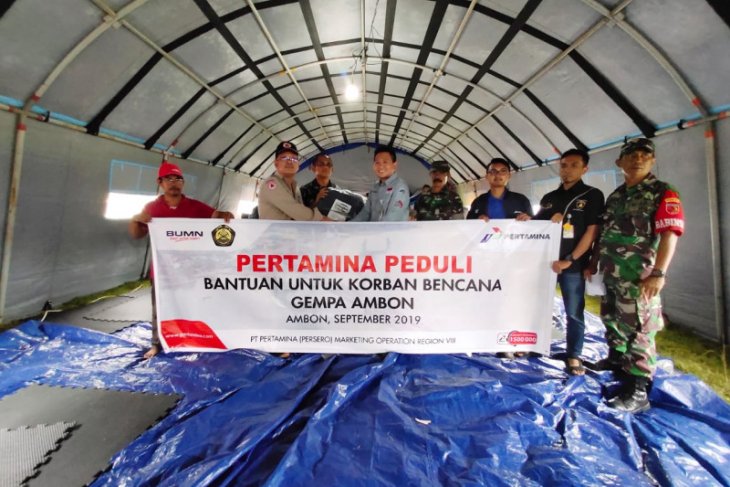 Pertamina serahkan bantuan ke pengungsi gempa Ambon