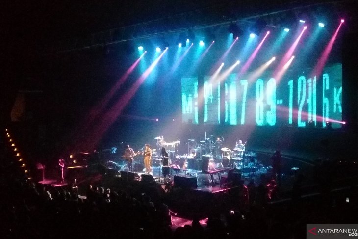Grup musik Elephant Kind nyanyikan dua lagu di konser Tanda Mata