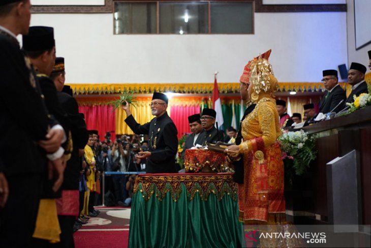 DPRA 2014-2019 setujui pembentukan pengesahan 50 peraturan daerah