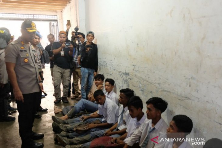 Polres Tanjungbalai pulangkan 17 pelajar terlibat demo