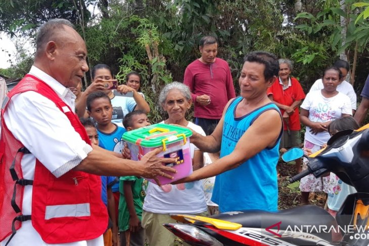 PMI kirim logistik ke lokasi terisolasi korban gempa Ambon