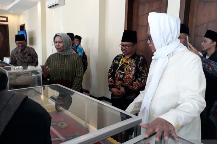 100 pusaka dan kitab kuno dipamerkan di Pesantren Lirboyo Kediri