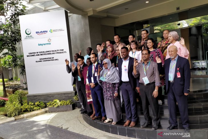 Perwakilan negara OKI kunjungi tempat produksi vaksin Bio Farma