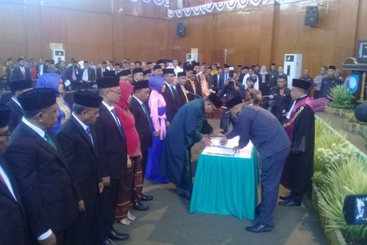 Pelantikan dua anggota DPRD Maluku tergantung SK Mendagri