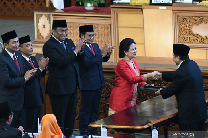 Puan Maharani, perempuan pertama pimpin DPR