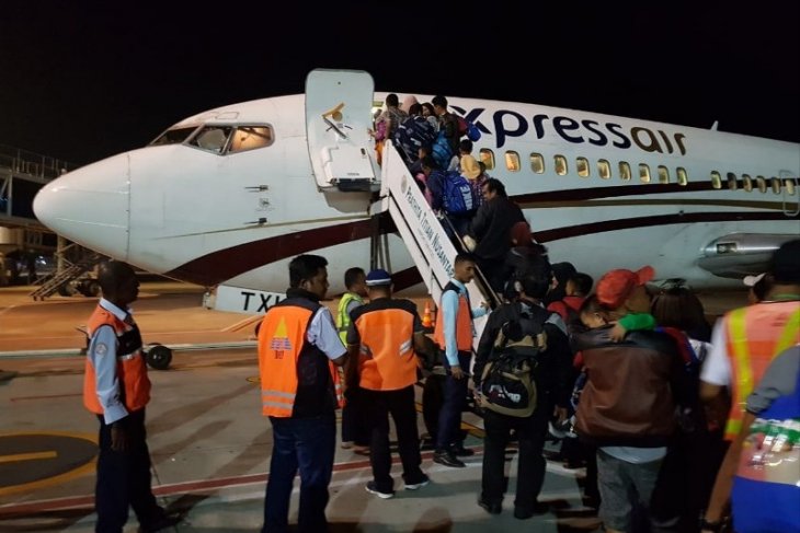 Sebanyak 140 pengungsi asal Sumbar dievakuasi dari Sentani