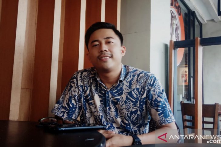 Sosok - Anggota dewan termuda sebelumnya sempat jadi pengamen
