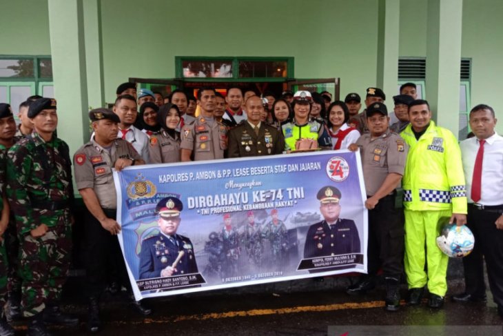 Polda Maluku dan Polres Ambon buat kejutan perayaaan HUT TNI