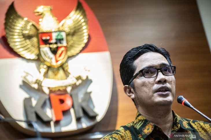 Wali Kota Dumai dilarang oleh KPK untuk bepergian ke luar negeri