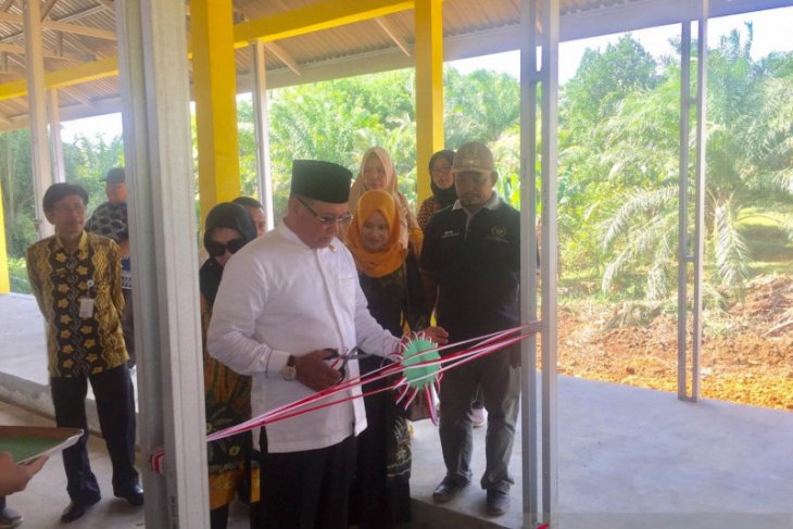 Bupati resmikan pasar desa Saking Baru