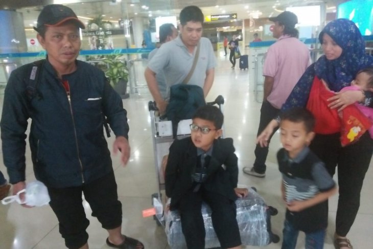 Lima pengungsi dari Wamena jalani