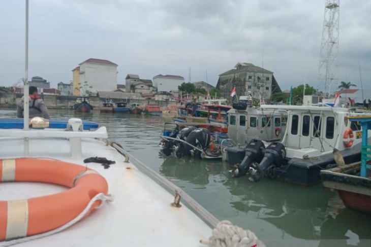 Satpolair Bangka Barat awasi aktivitas kapal nelayan gunakan trawl
