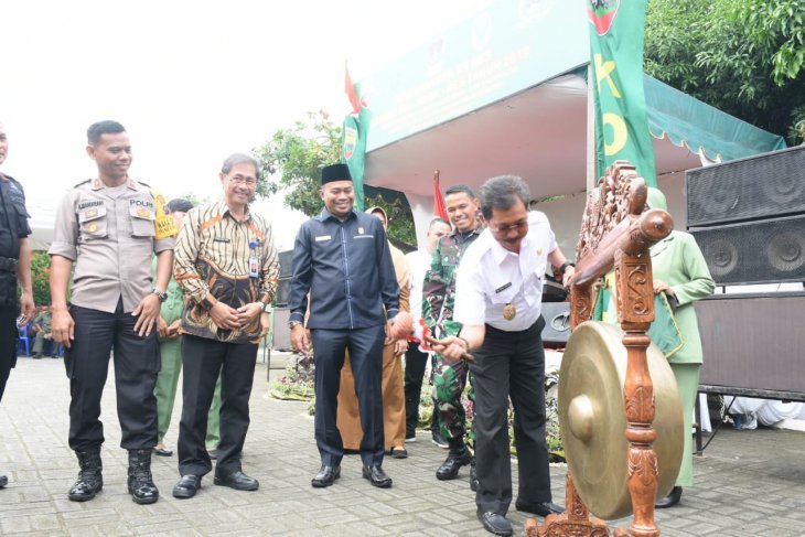 Wakil wali kota buka pencanangan Bhakti Sosial TNI-KKBPK-Kesehatan