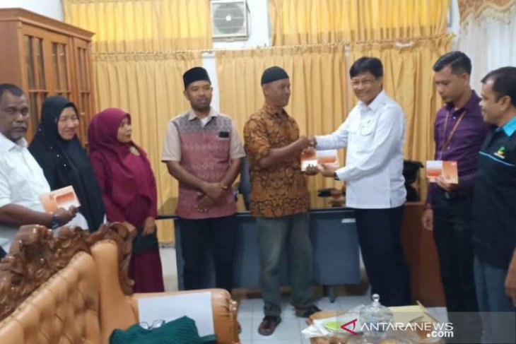 Dinas Sosial P3A Aceh Utara salurkan bantuan Aslut untuk 50 lansia