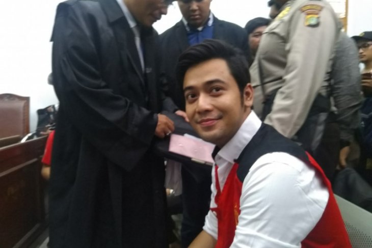 Aktor Kris Hatta didakwa melakukan penganiayaan