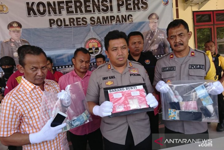 Lima tersangka pengedar narkoba, ditangkap Polres Sampang