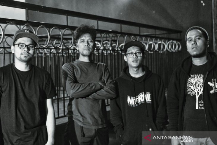 Sambut Cassette Store Day, Jimi Jazz dan Monkey To Millionaire rilis album dalam format kaset