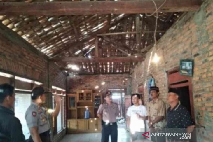 Pemuda ini nekad akhiri hidupnya dengan gantung diri