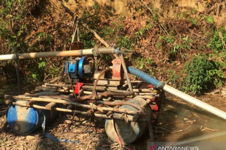 Polres Bangka Barat tertibkan tambang liar Bukit Menumbing