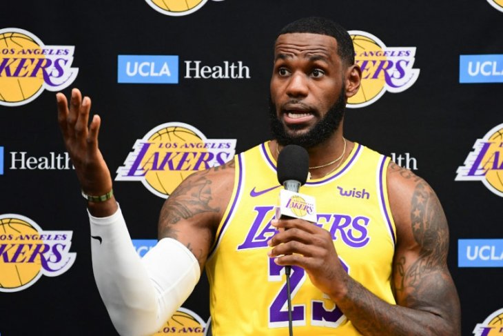 LeBron James angkat suara krisis NBA-China