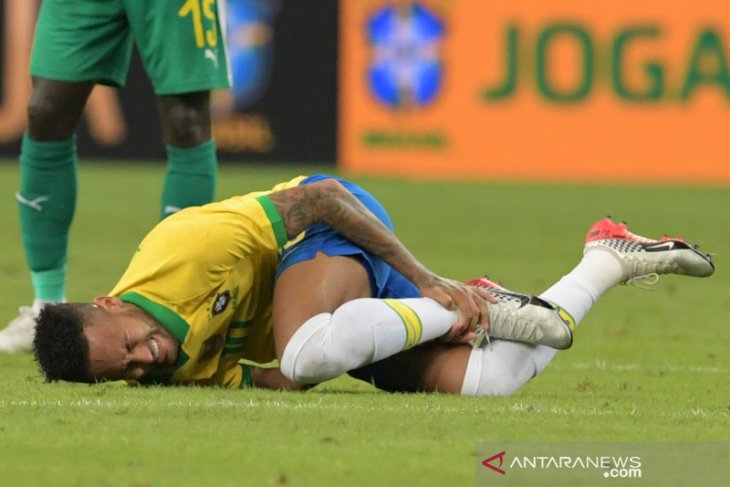 Cedera, Neymar diperkirakan menepi empat pekan